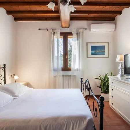 Tenuta Il Burchio Szálloda 3*